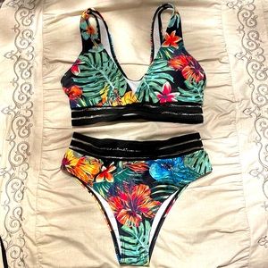 Tropical bikini, perfect for beach, boat and pool days!